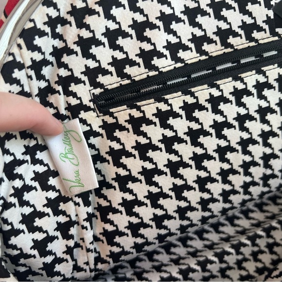 Vera Bradley Red and White Quilted Shoulder Bag - Picture 11 of 16